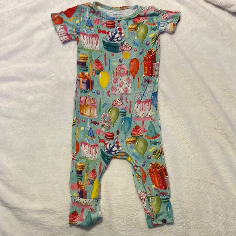 Posh Peanut 18-24 months button romper in Posh Birthday print
